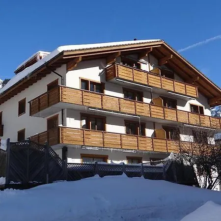 Sleeps 8 Apartament Engelberg